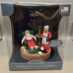 NIB Santa's Best Musical Ornament or Centerpiece Santa And Mrs Claus RESPECT.